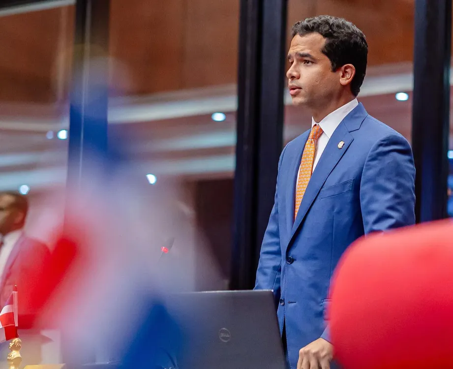 f7cfc052-acb3-4b34-a7e6-8e20d8ca2061