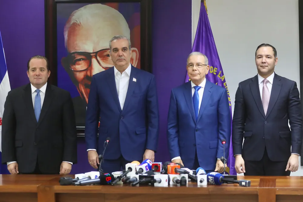 72f1228b-7baa-4cd0-8f98-d1a2c2b23f2d