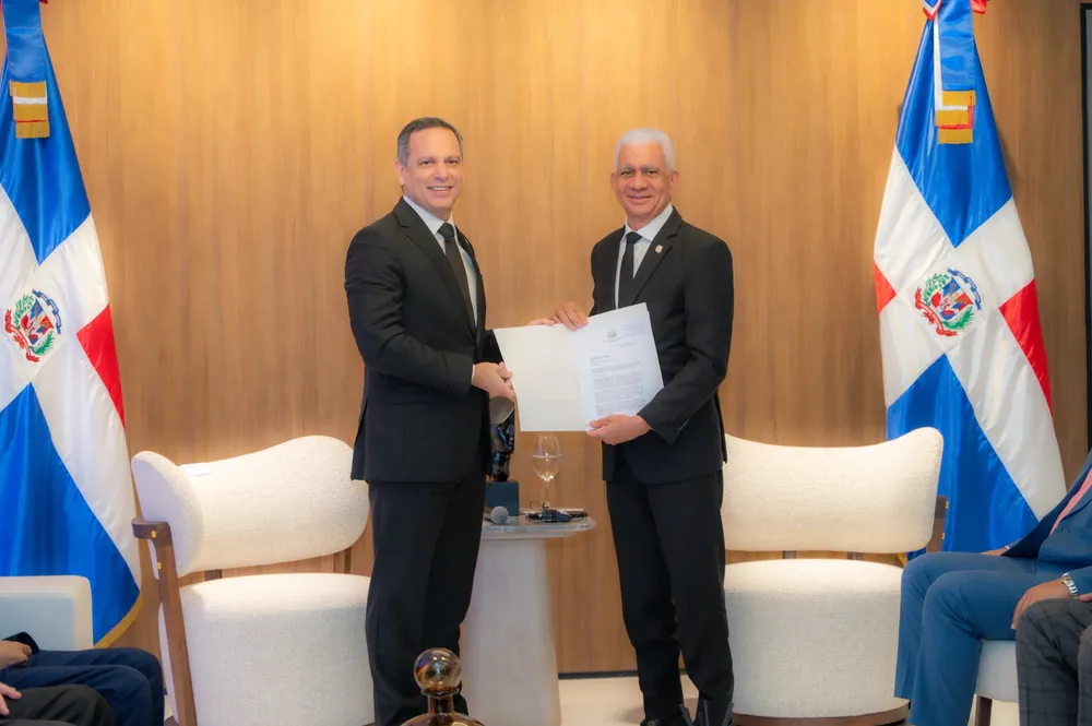 f781a584-4419-4755-8107-d99e77d62d2c