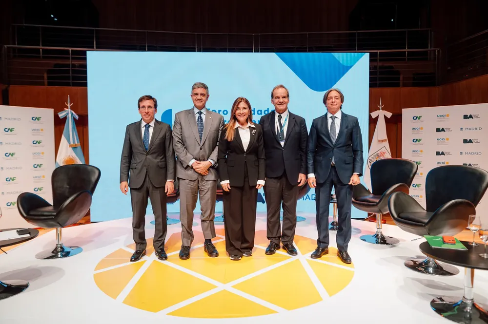 7dc12da4-e198-4420-ac83-fe2cc3548313