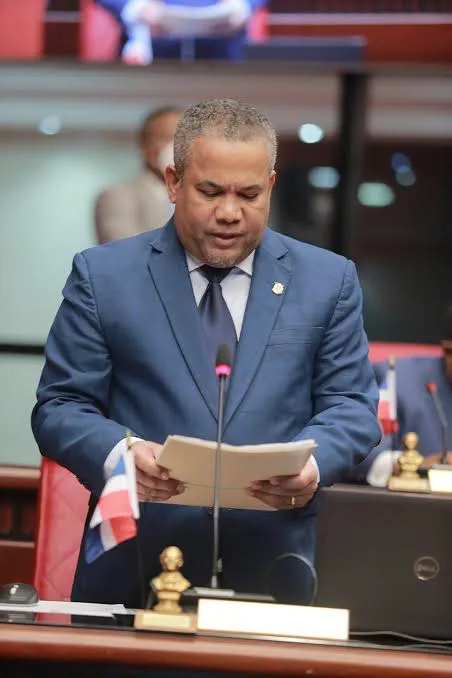 caa00972-8d46-4274-bad8-cd01cbee8930