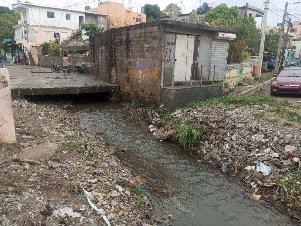 ee83cc71-71fd-4898-a82b-8faf0a659272