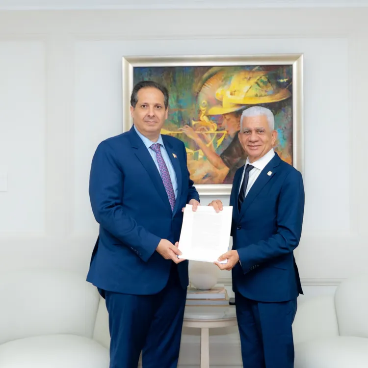 e6c7352c-9b41-42b1-a73a-a350dd23bee9