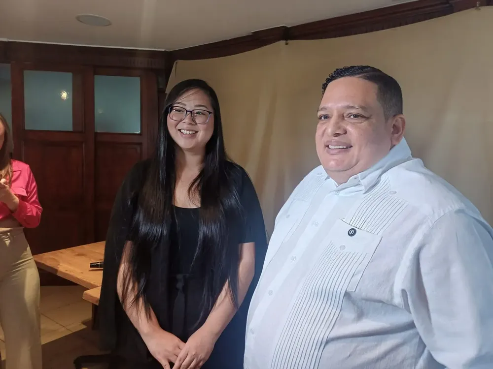 2f640422-ca3a-422c-8936-a6fc66a1837e