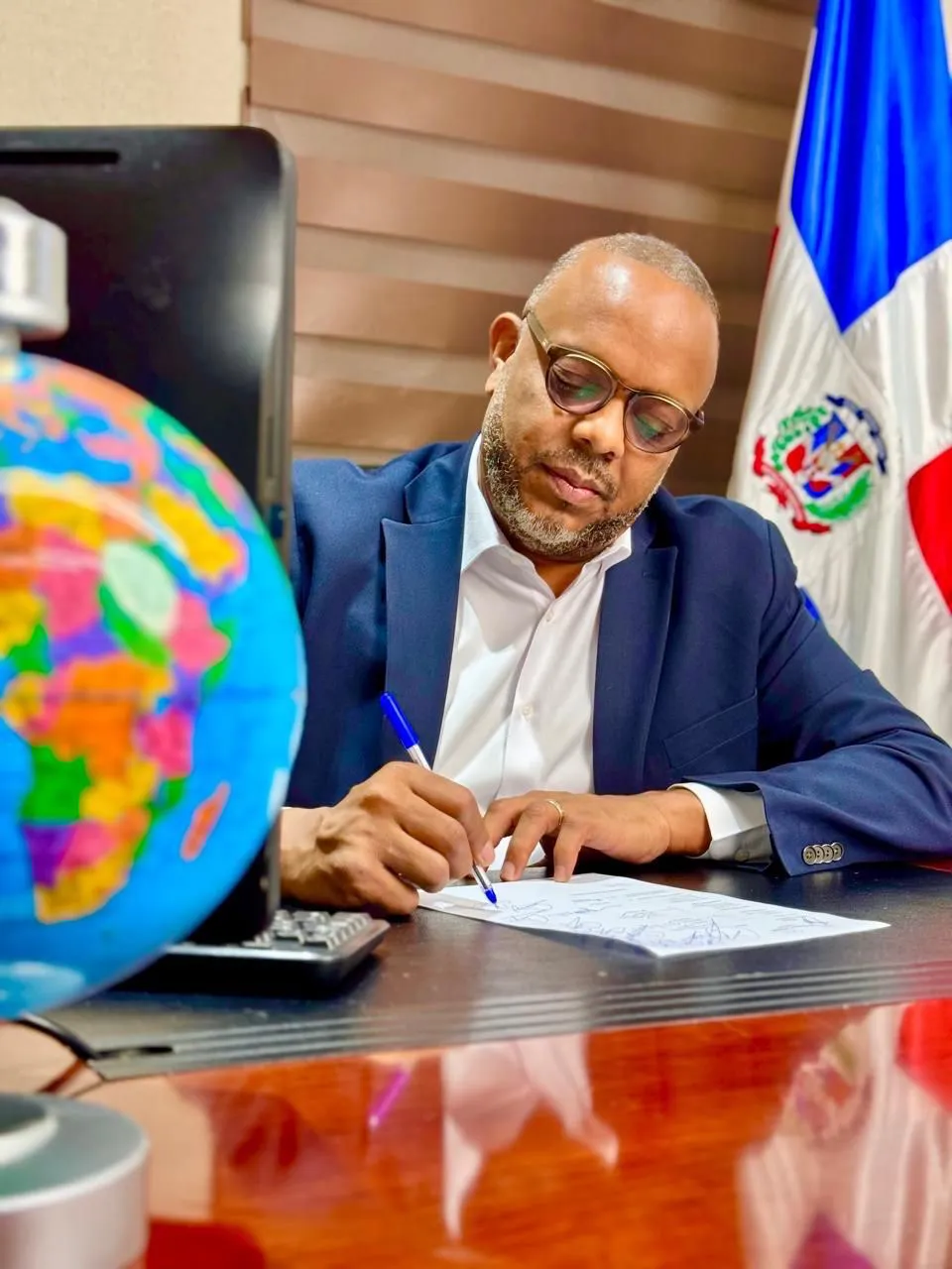 9bf5907a-bf0d-4d3c-b263-13b68b5f50f3