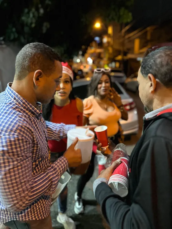 2a081af5-77df-42d7-a72a-3a94cf074ced