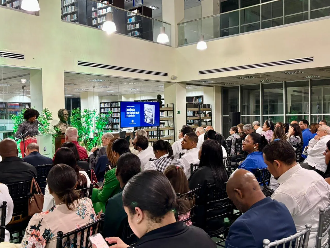 90ae428f-b131-42e9-a257-93e040cf28d2